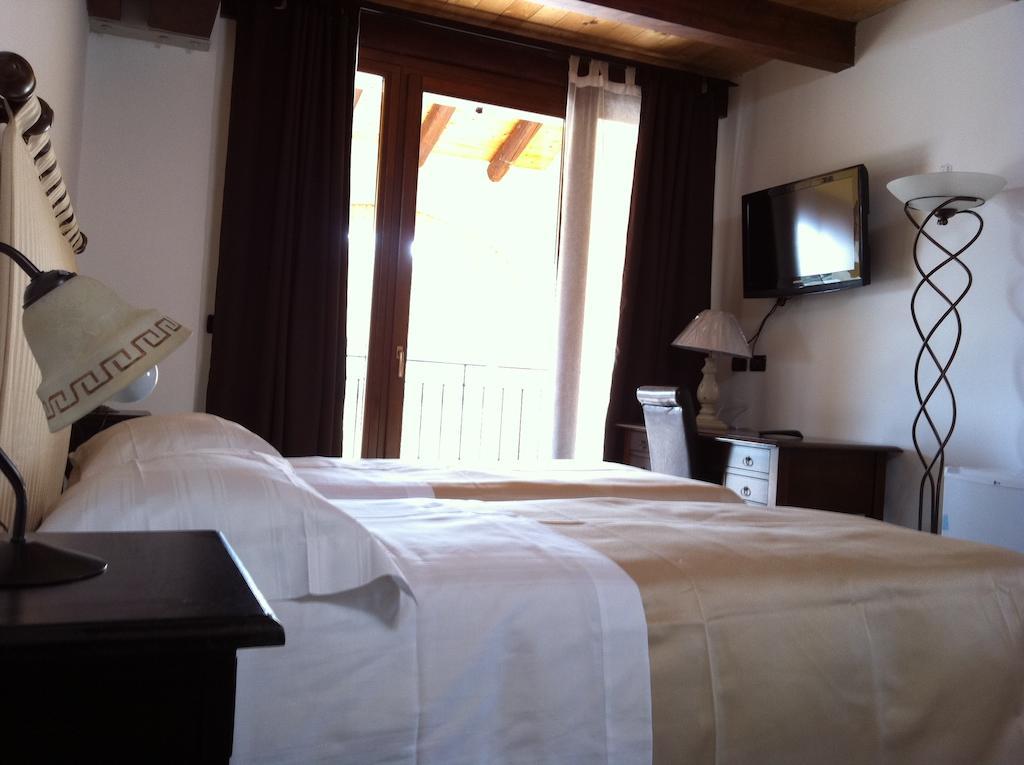 Hostal Antico Noce Granarolo dellʼEmilia Habitación foto